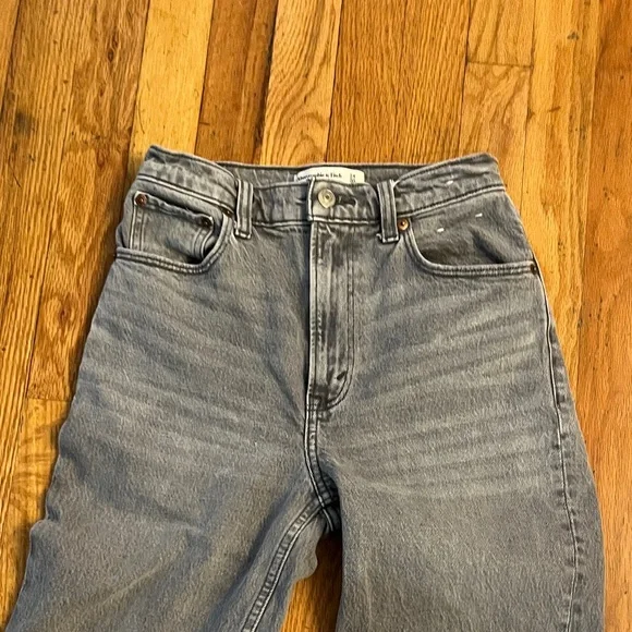 Abercrombie & Fitch Grey Denim Jeans-90s straight high rise size 00 - Picture 3 of 9